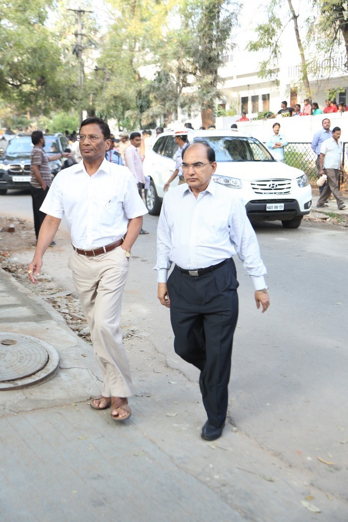 Akkineni Nageswara Rao Condolences Photos - 209 / 450 photos