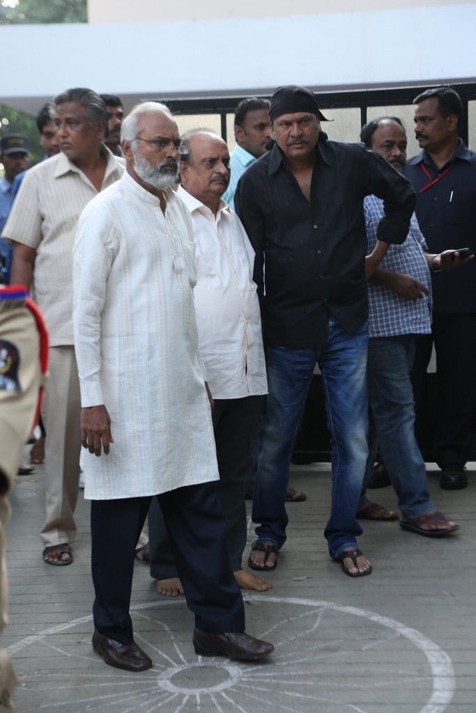 Akkineni Nageswara Rao Condolences Photos - 212 / 450 photos