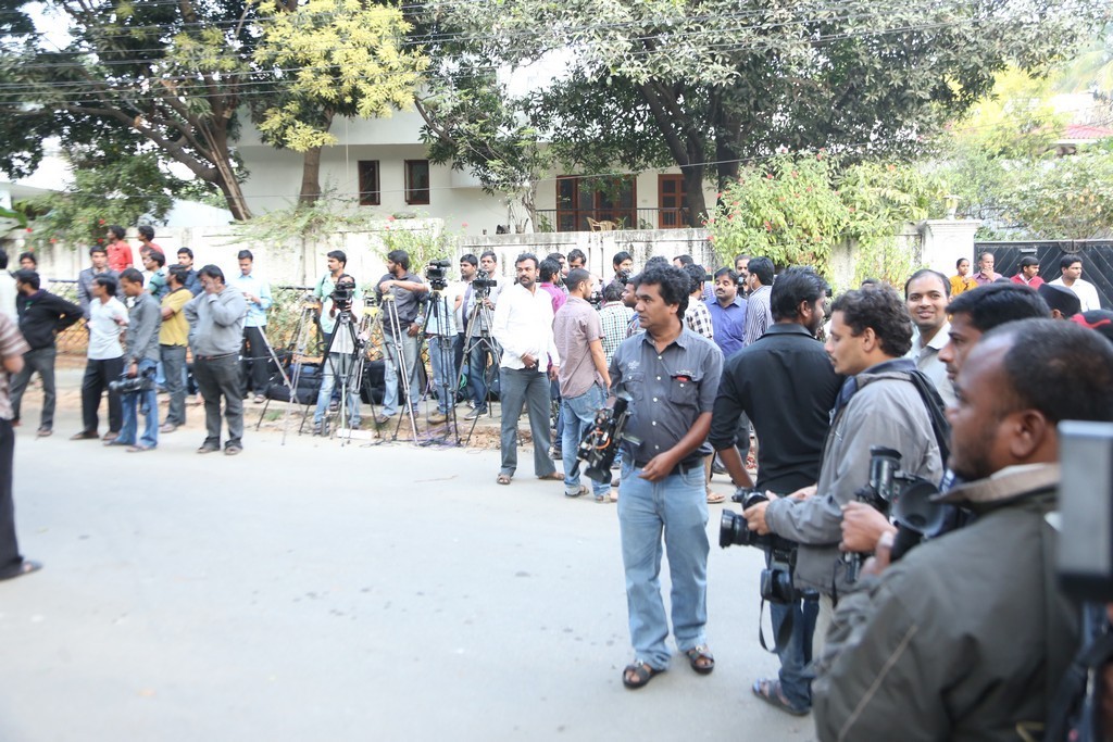 Akkineni Nageswara Rao Condolences Photos - 399 / 450 photos