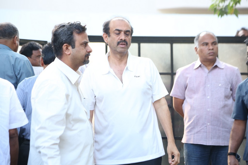 Akkineni Nageswara Rao Condolences Photos - 444 / 450 photos