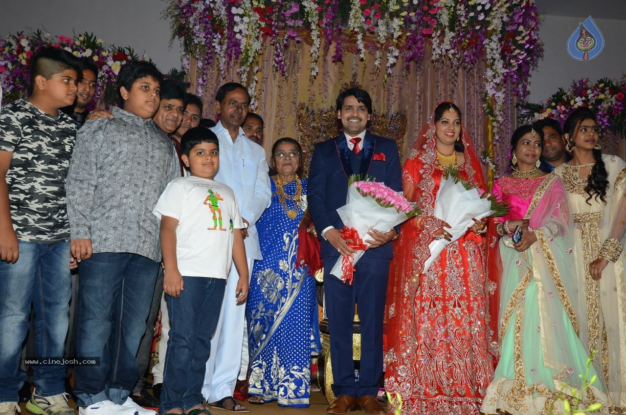 Celebs at Ali Brother Khayum Wedding Reception 01 - 17 / 19 photos