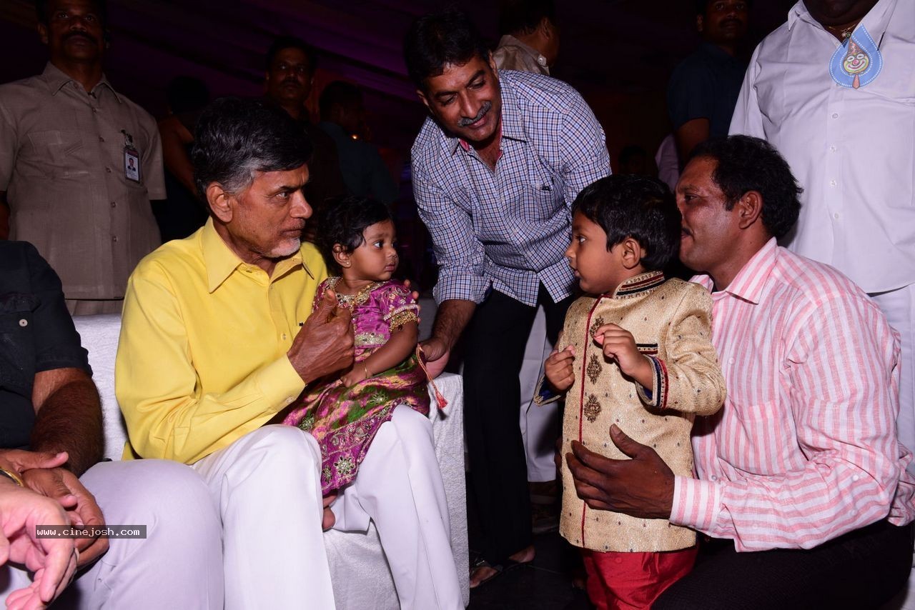 Allari Naresh Wedding Photos 02 - 17 / 100 photos