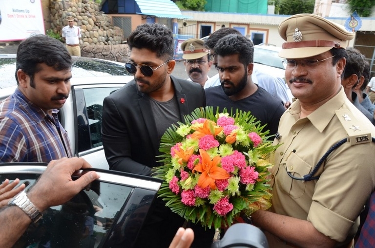 Allu Arjun and SS Rajamouli at Traffic Awareness Event - 2 / 81 photos