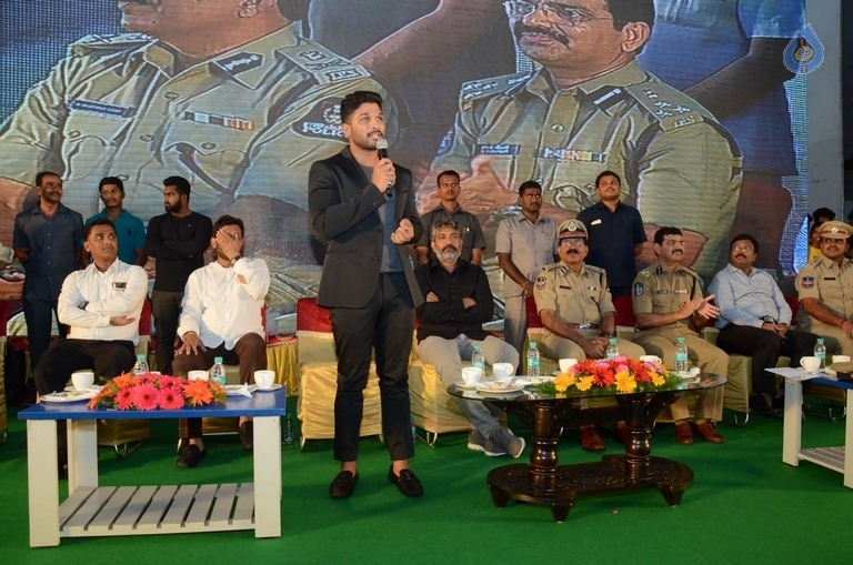 Allu Arjun and SS Rajamouli at Traffic Awareness Event - 19 / 81 photos