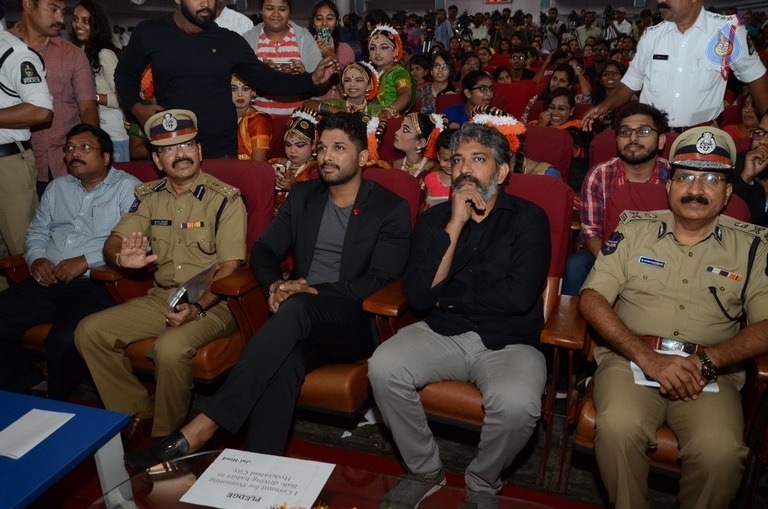 Allu Arjun and SS Rajamouli at Traffic Awareness Event - 33 / 81 photos