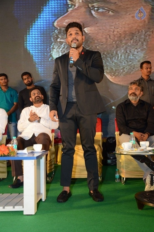 Allu Arjun and SS Rajamouli at Traffic Awareness Event - 52 / 81 photos