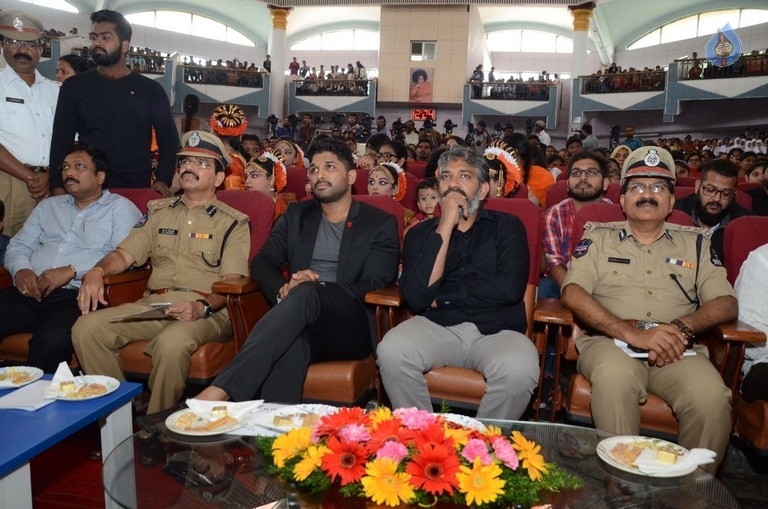 Allu Arjun and SS Rajamouli at Traffic Awareness Event - 53 / 81 photos