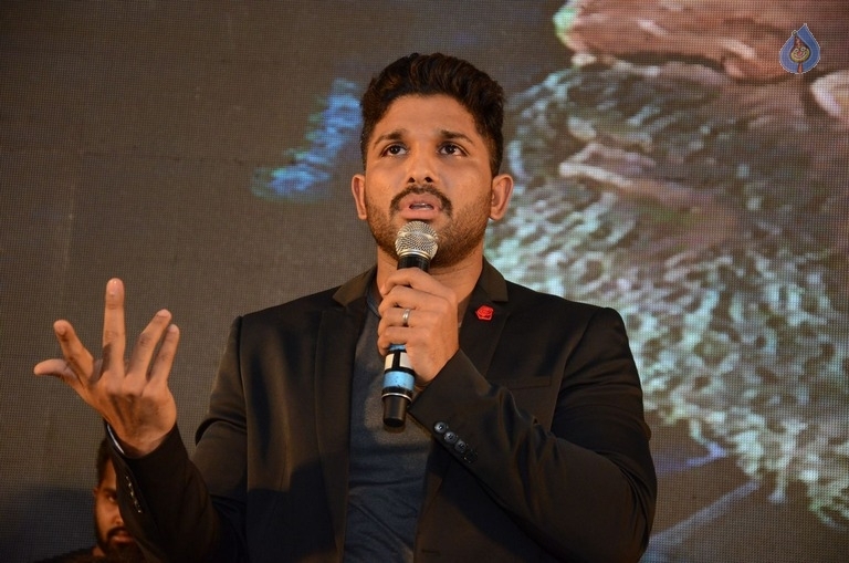 Allu Arjun and SS Rajamouli at Traffic Awareness Event - 55 / 81 photos