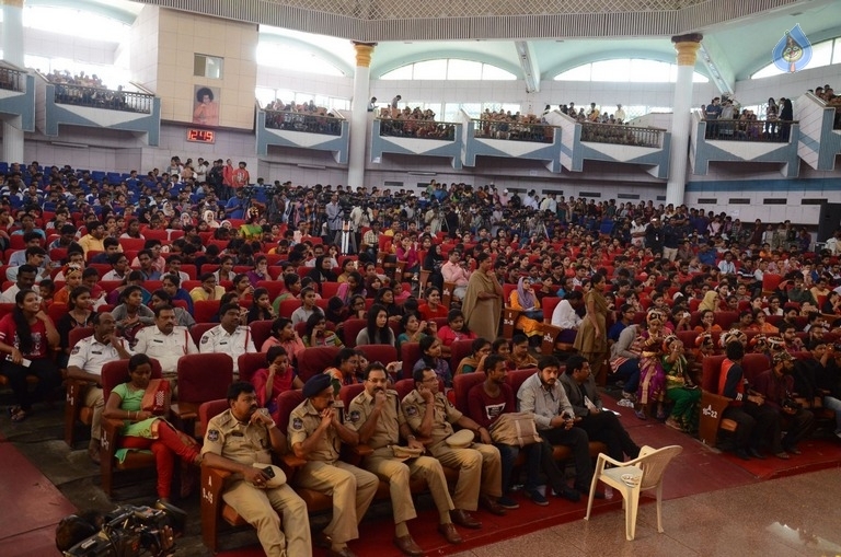 Allu Arjun and SS Rajamouli at Traffic Awareness Event - 79 / 81 photos