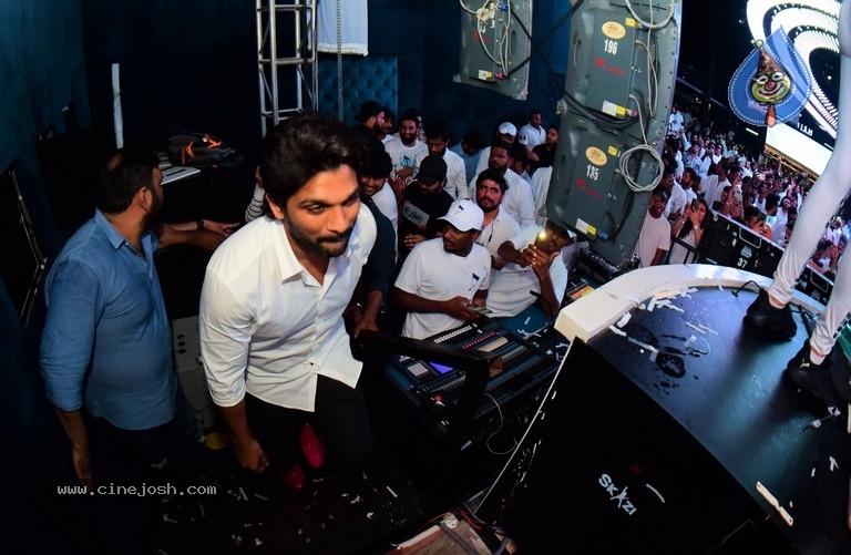 Allu Arjun at Fashion TV and Prism Club White Night Party - 7 / 18 photos