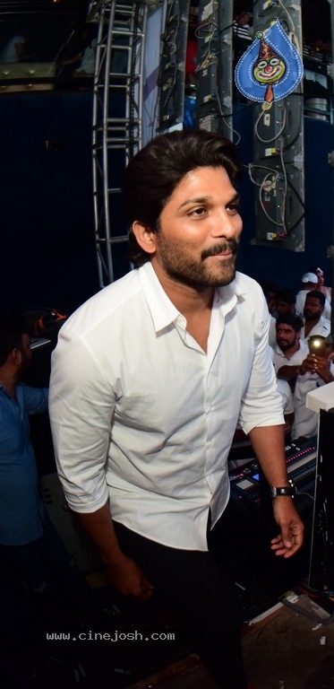 Allu Arjun at Fashion TV and Prism Club White Night Party - 16 / 18 photos