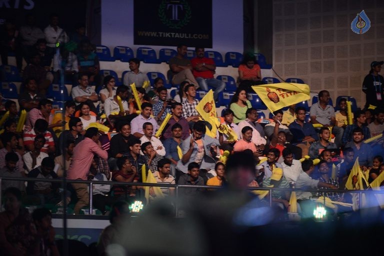 Allu Arjun at PRO Kabaddi League Match Photos - 1 / 102 photos