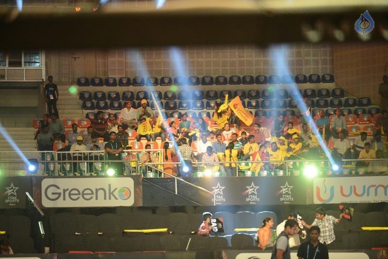 Allu Arjun at PRO Kabaddi League Match Photos - 61 / 102 photos