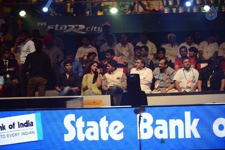 Allu Arjun at PRO Kabaddi League Match Photos - 91 / 102 photos