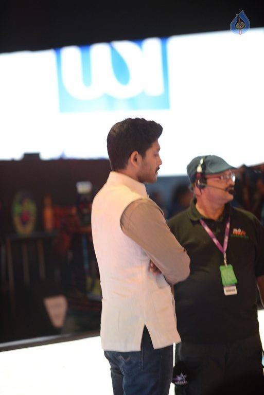 Allu Arjun at PRO Kabaddi League Match Photos - 98 / 102 photos