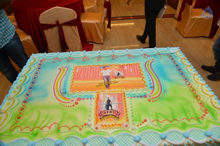 Allu Arjun Birthday Celebrations at FNCC - 10 / 40 photos