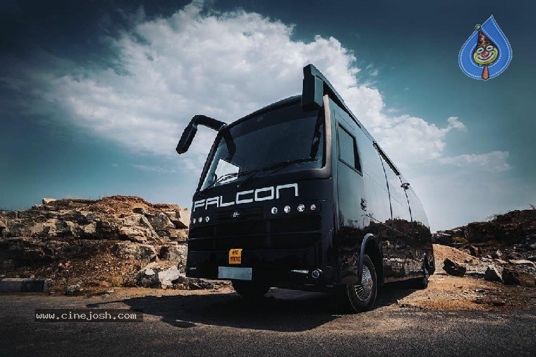 Allu Arjun Caravan Falcon Photos - 7 / 9 photos