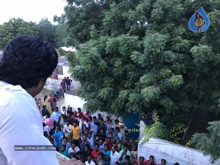 Allu Arjun Dussehra Celebration Photos - 3 / 6 photos