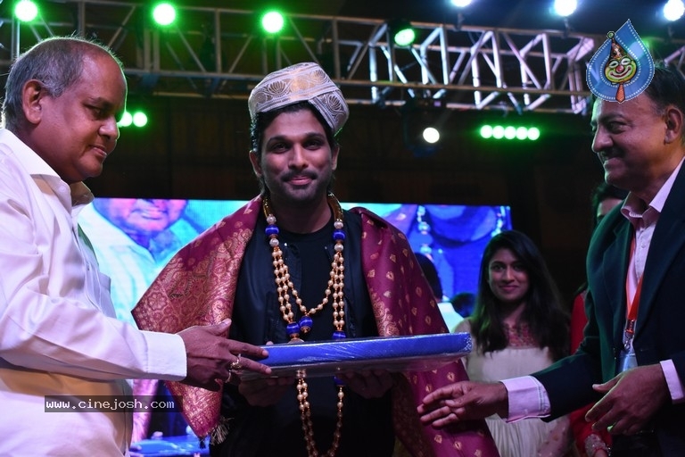 Allu Arjun Felicitated At IKYA FIESTA 2018 - 1 / 7 photos
