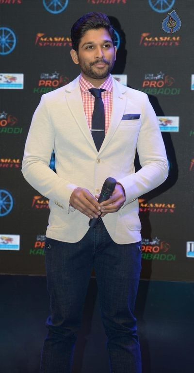 Allu Arjun is Pro Kabaddi Brand Ambassador Photos - 4 / 17 photos