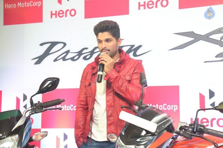 Allu Arjun Launches Hero Motocorp Bikes - 5 / 42 photos