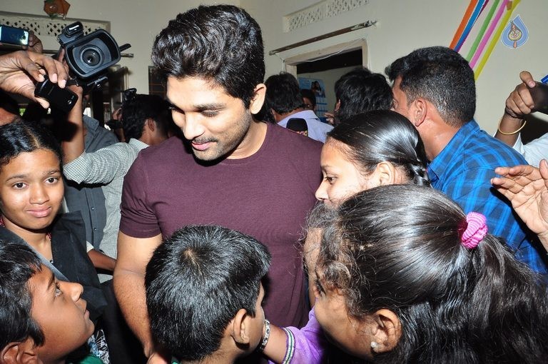 Allu Arjun Photos at Make A Wish Event - 1 / 59 photos