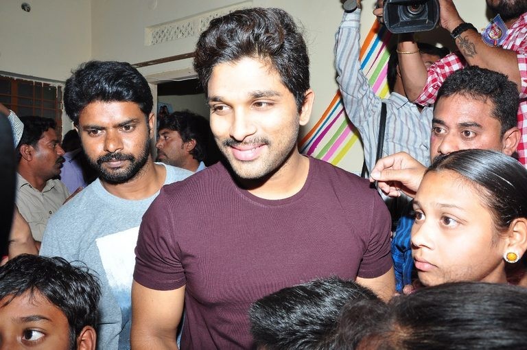 Allu Arjun Photos at Make A Wish Event - 10 / 59 photos