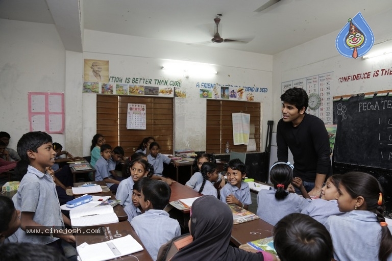 Allu Sirish At Government Primary School - 11 / 21 photos