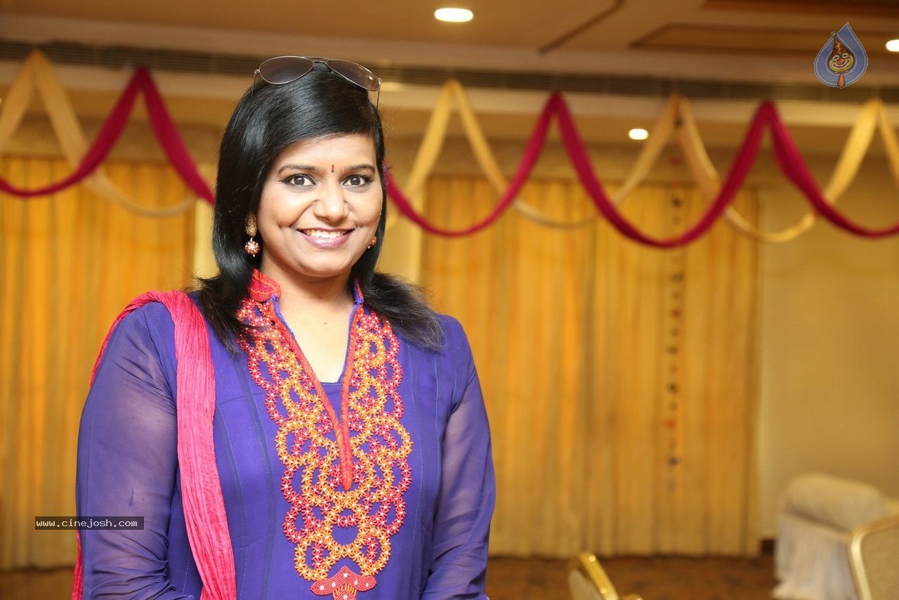 Alok Nahata and Sashi Nahata 25th Wedding Anniversary  - 13 / 128 photos