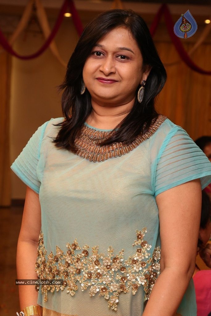 Alok Nahata and Sashi Nahata 25th Wedding Anniversary  - 25 / 128 photos
