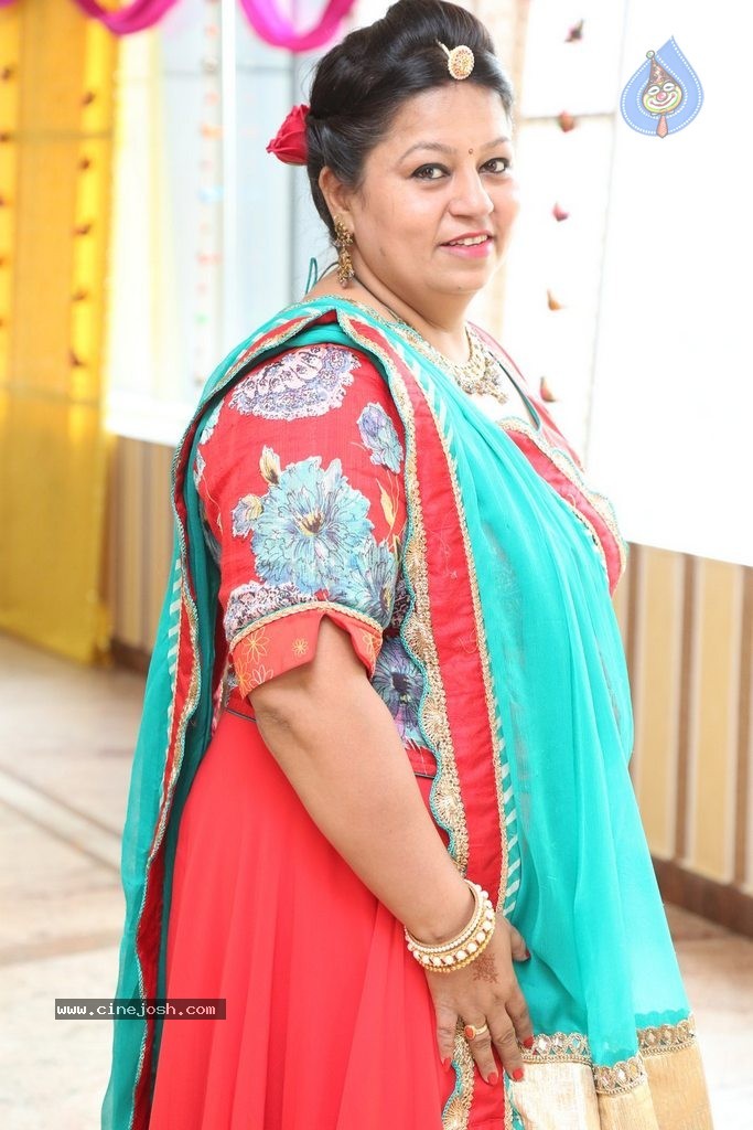 Alok Nahata and Sashi Nahata 25th Wedding Anniversary  - 60 / 128 photos