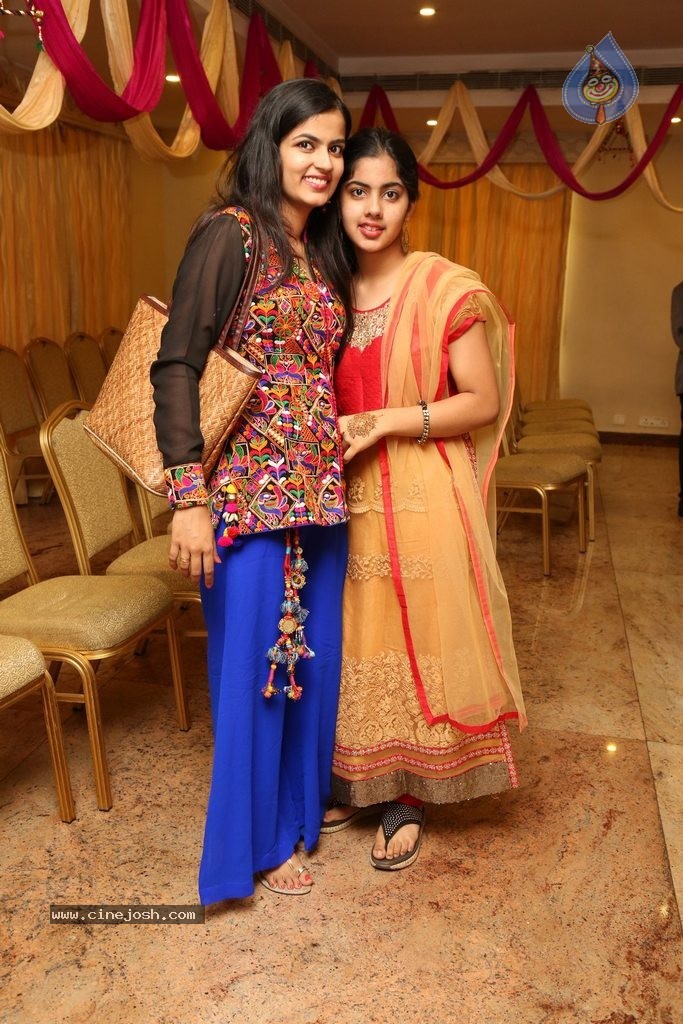 Alok Nahata and Sashi Nahata 25th Wedding Anniversary  - 82 / 128 photos