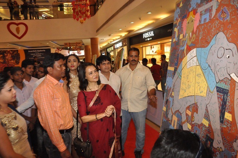 Amala at Artpoetic Exhibition Inorbit Galleria - 11 / 38 photos