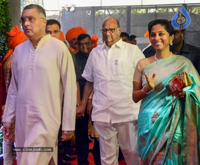 Amit Thackeray Wedding Reception Photos - 16 / 35 photos