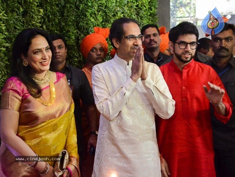 Amit Thackeray Wedding Reception Photos - 18 / 35 photos