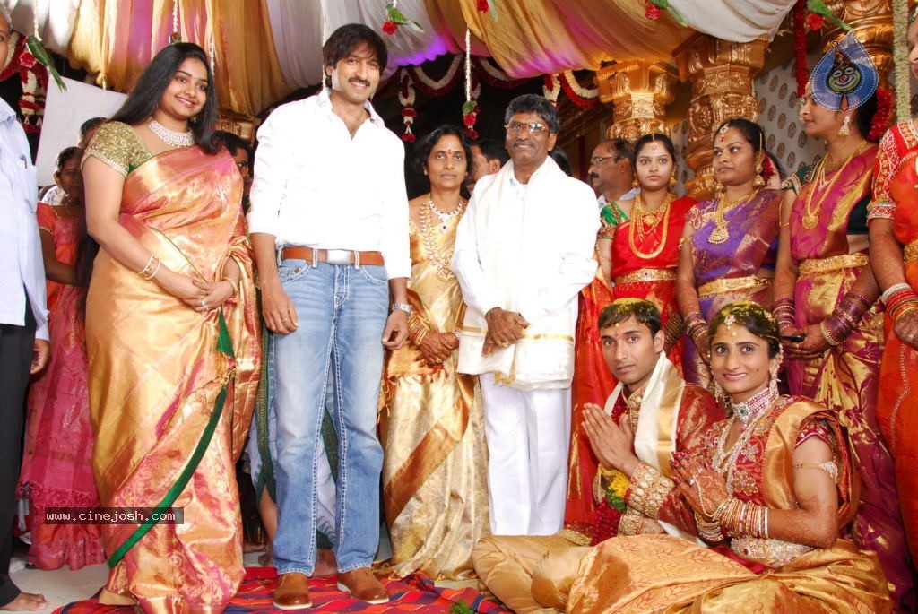 Anand Prasad Daughter Wedding Photos - 4 / 5 photos