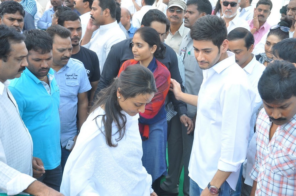 ANR Condolences Photos 03 - 301 / 354 photos