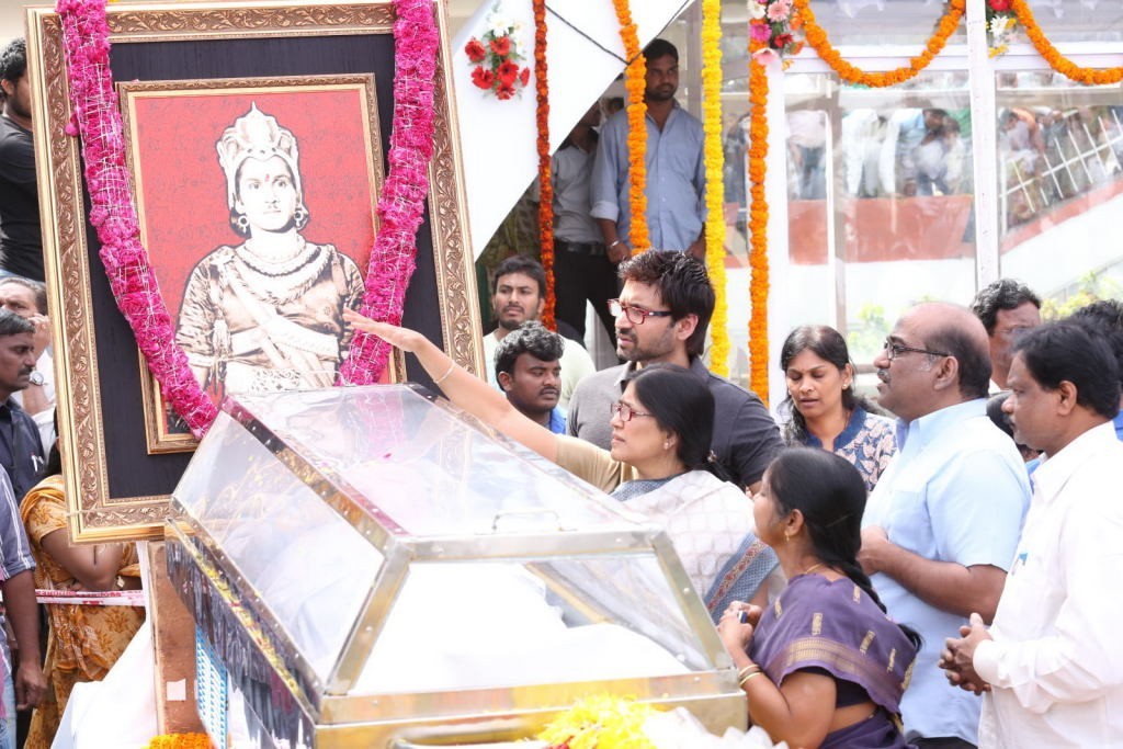 ANR Condolences Photos 04 - 84 / 280 photos