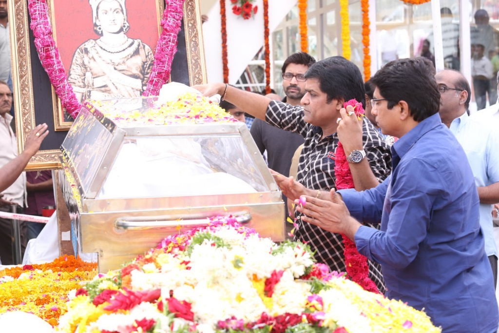 ANR Condolences Photos 04 - 102 / 280 photos