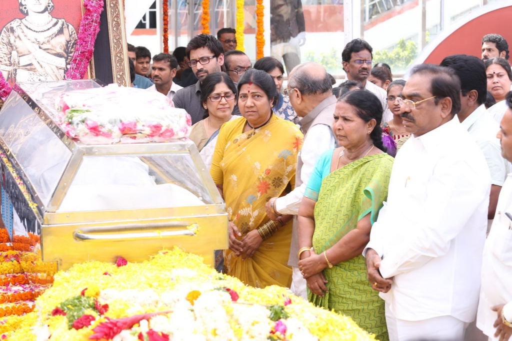 ANR Condolences Photos 04 - 103 / 280 photos