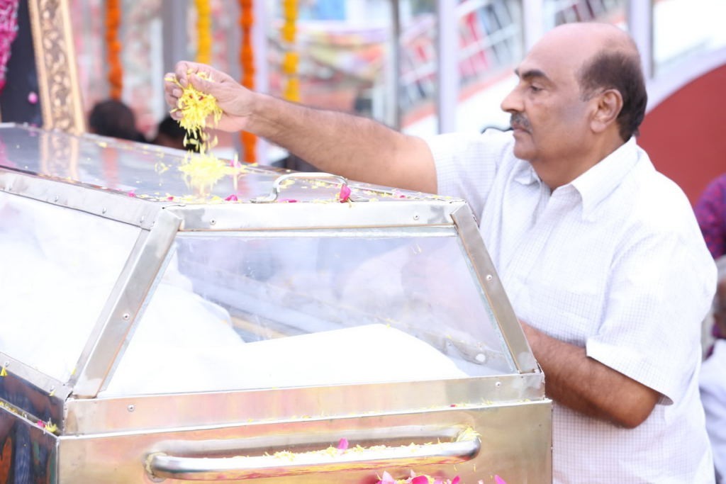 ANR Condolences Photos 05 - 37 / 138 photos