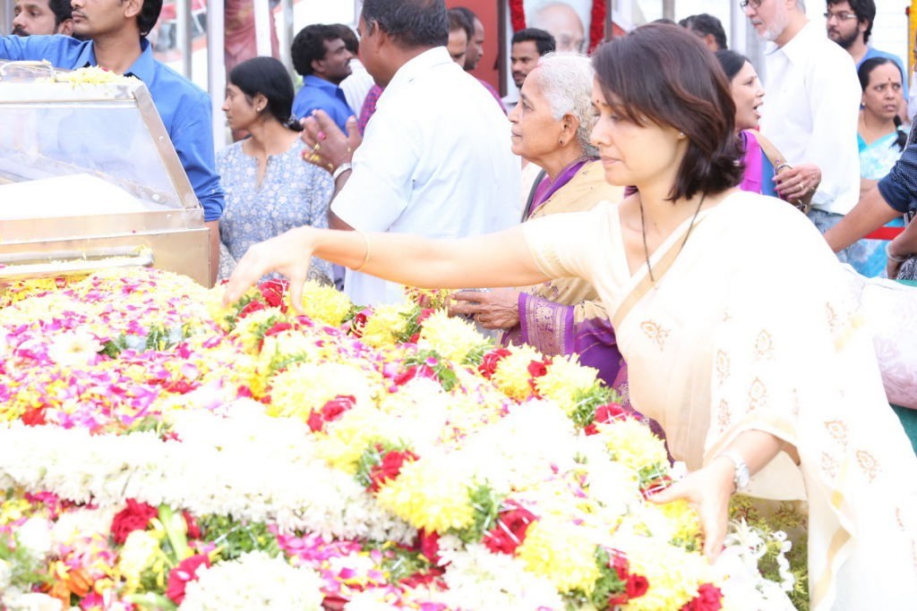 ANR Condolences Photos 05 - 109 / 138 photos