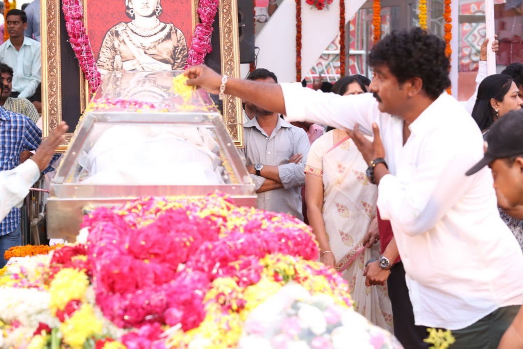 ANR Condolences Photos 06 - 44 / 194 photos