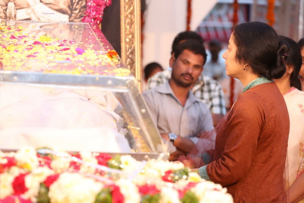 ANR Condolences Photos 06 - 51 / 194 photos