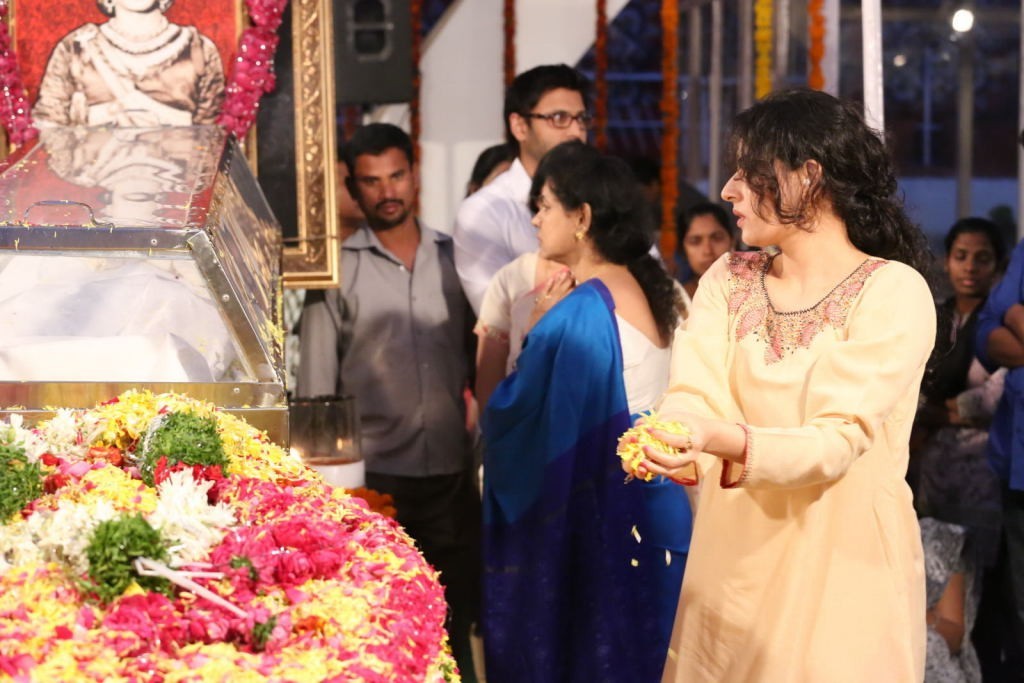 ANR Condolences Photos 06 - 159 / 194 photos