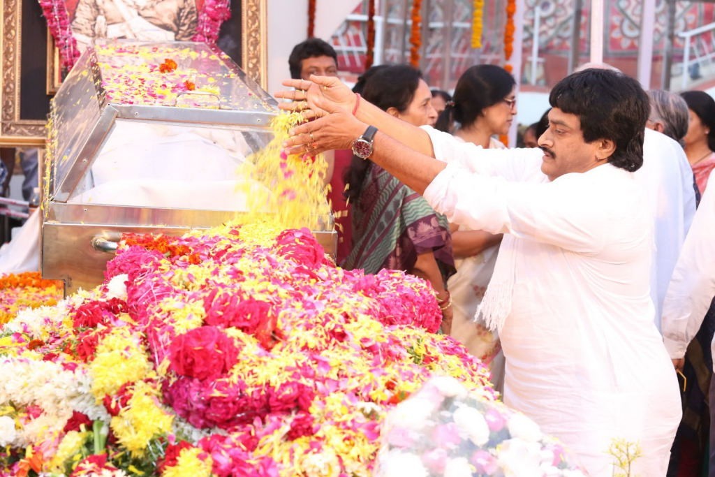 ANR Condolences Photos 06 - 180 / 194 photos