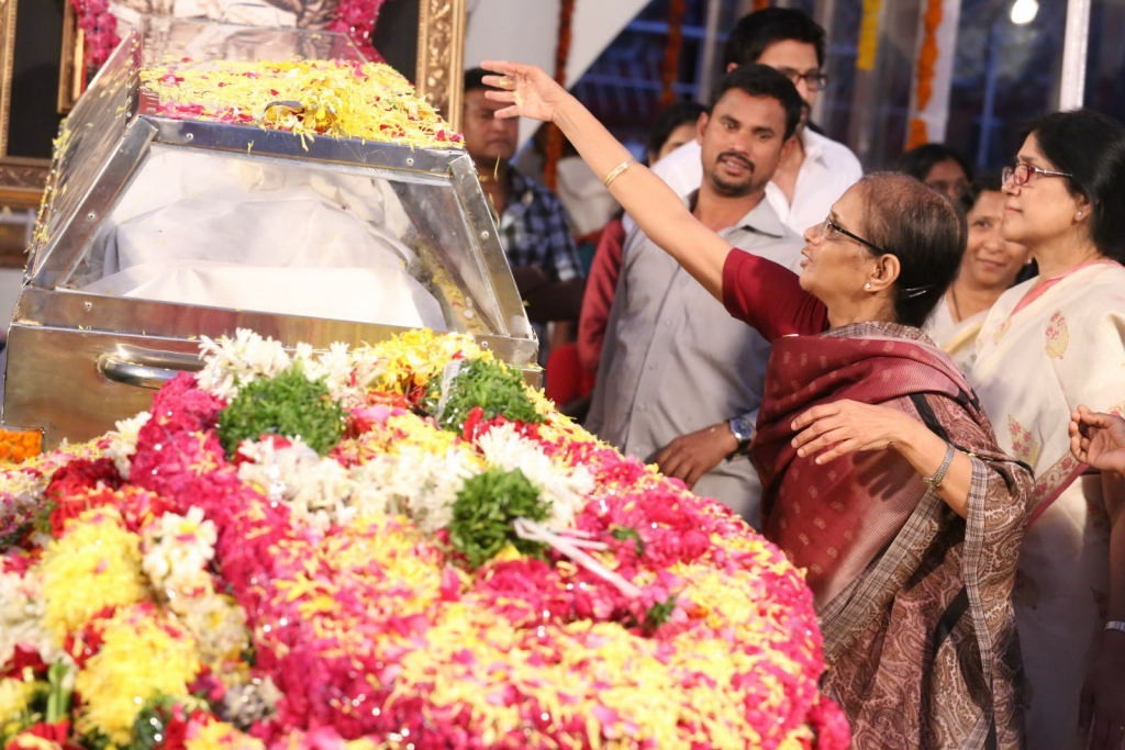 ANR Condolences Photos 06 - 183 / 194 photos