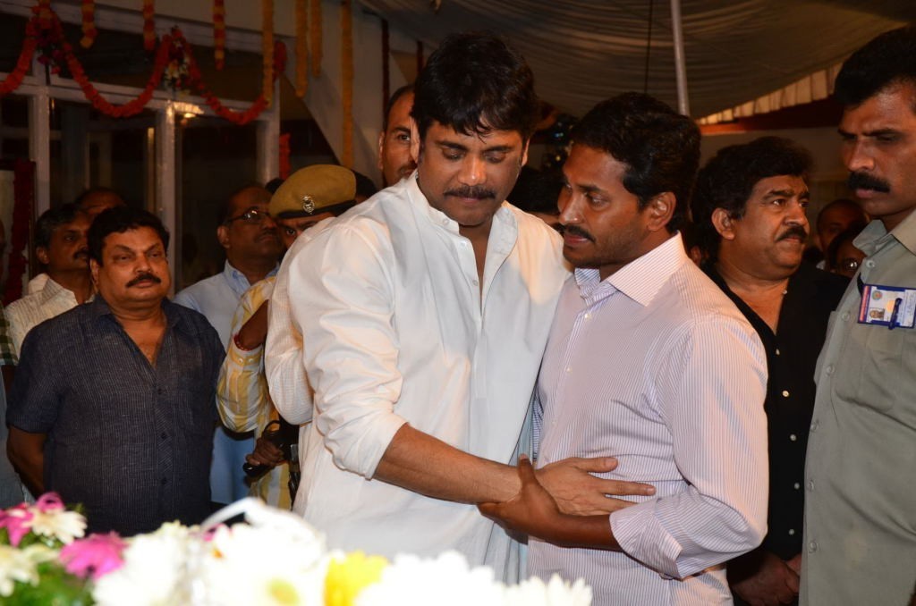 ANR Condolences Photos 07 - 28 / 86 photos
