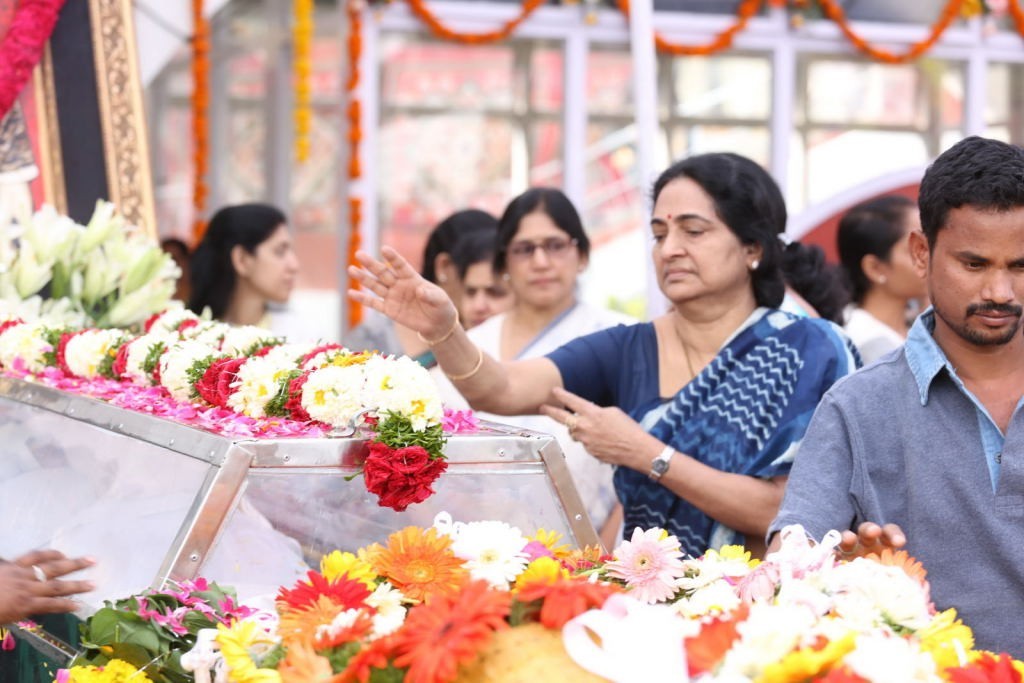 ANR Condolences Photos 09 - 40 / 440 photos