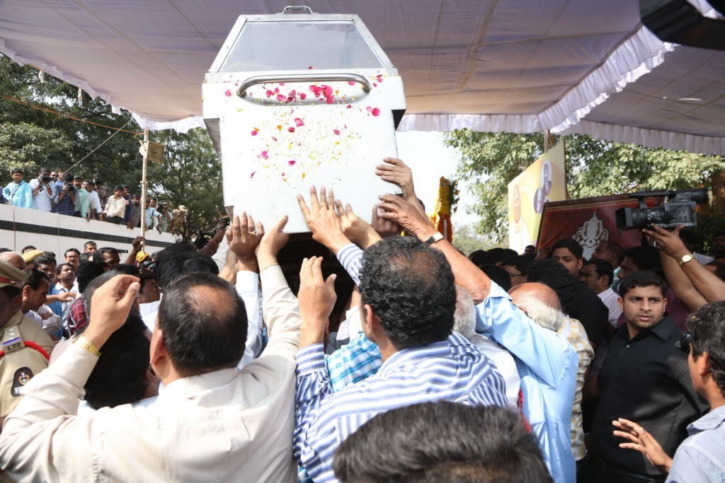 ANR Condolences Photos 09 - 44 / 440 photos